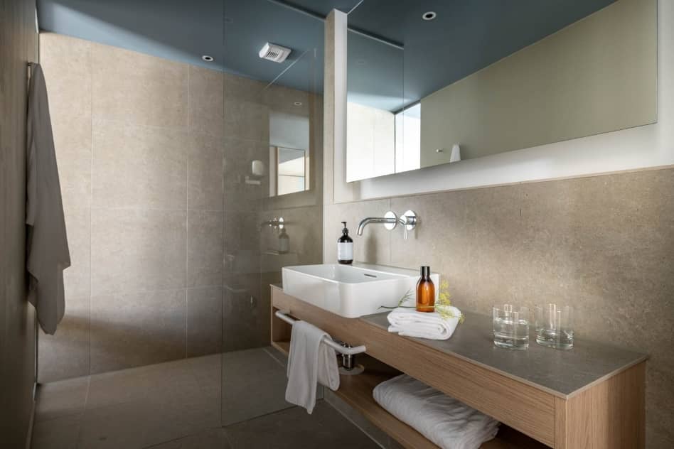 Bodensee Urlaub Zimmer Deluxe Bad Dusche Hotel Maier Friedrichshafen 