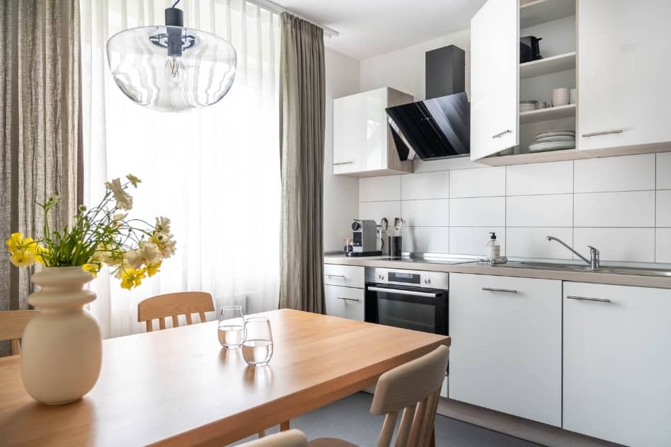 Wohnküche Apartement FeWo Esstisch Hotel Fischbach