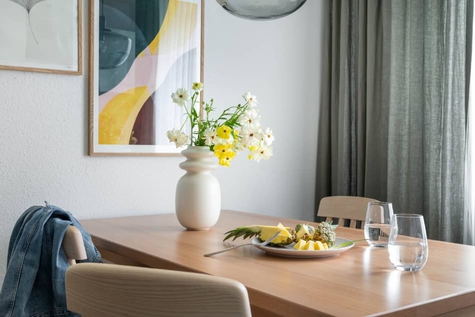 Tisch Hotel Fischbach FeWo Stube