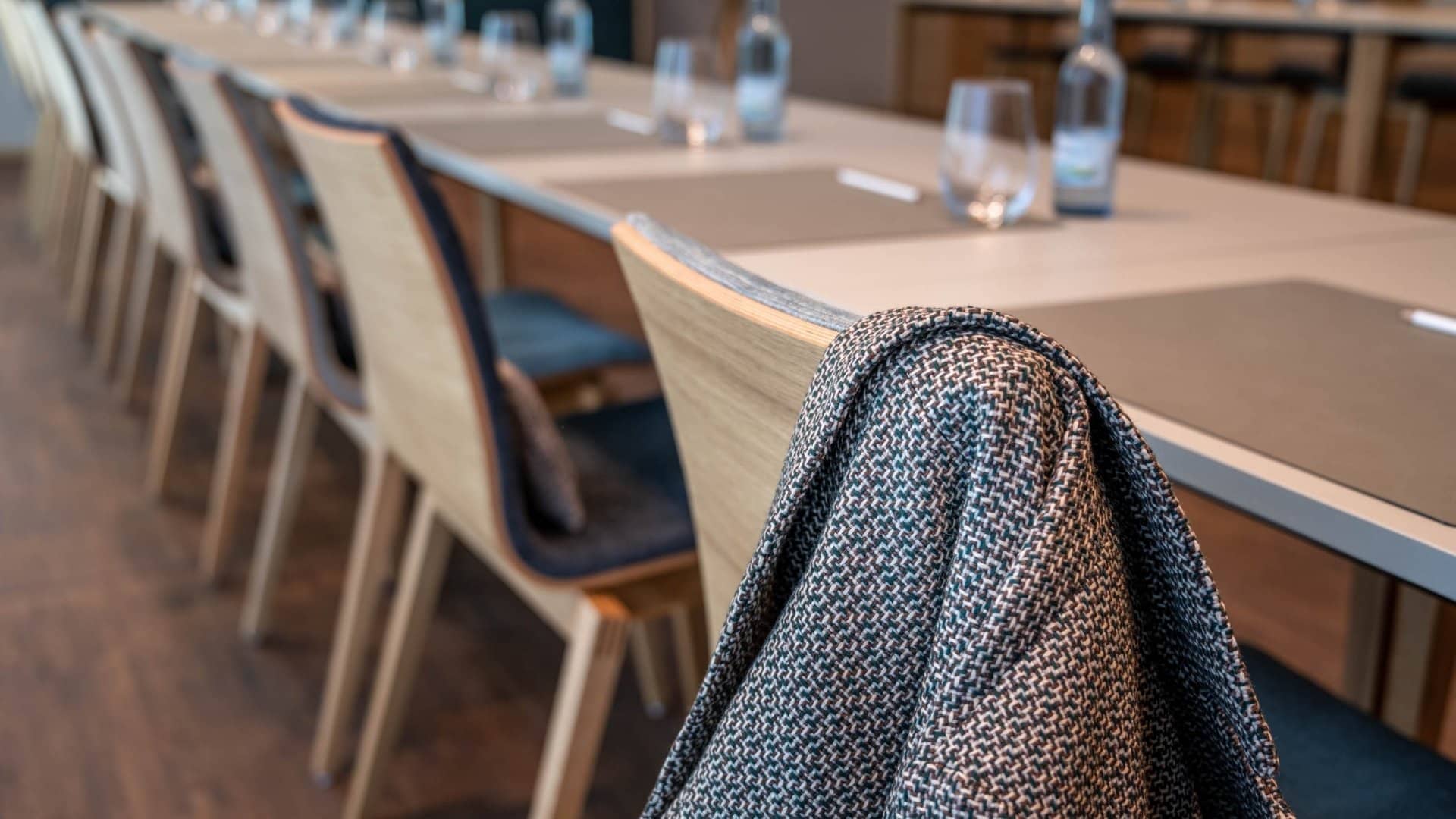 Tagungen Hotel Friedrichshafen Tisch Tagungen Bodensee 