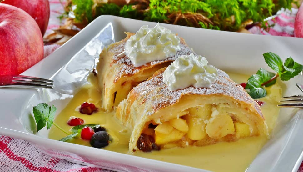 Apfelstrudel Kulinarik Hotel Maier Bodensee